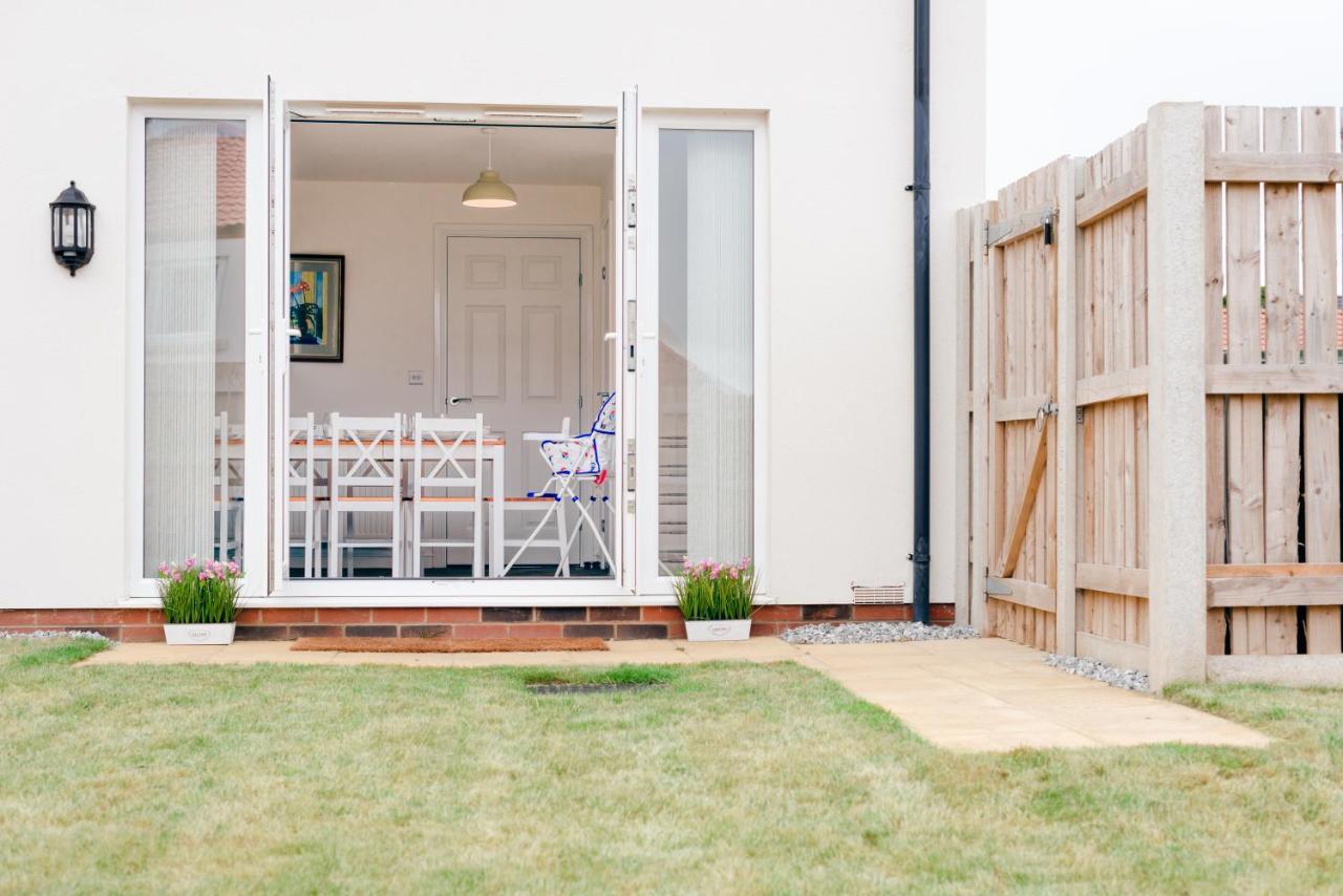 Oakley - Large, Elegant, Dog Friendly & Parking Whitby Exterior foto