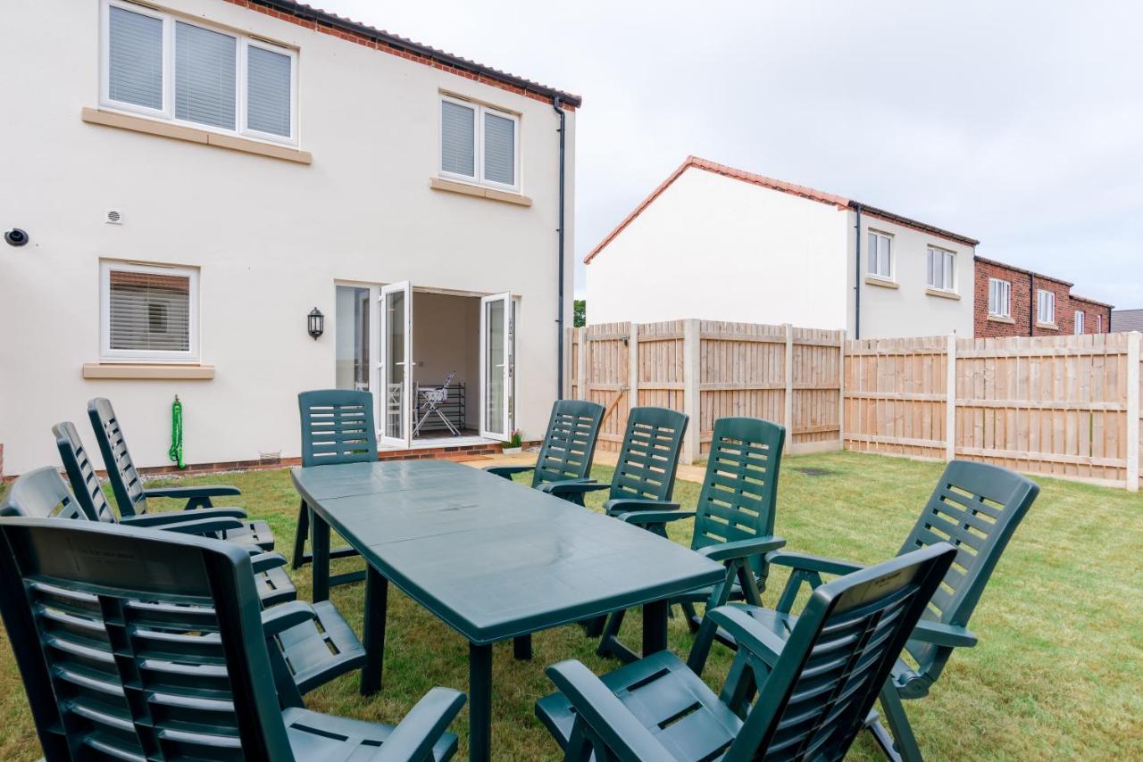 Oakley - Large, Elegant, Dog Friendly & Parking Whitby Exterior foto